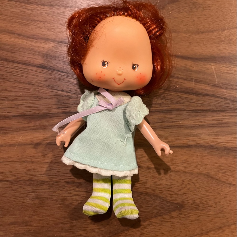 Set (9) of Vintage Strawberry Shortcake Dolls - Picture 9 of 9